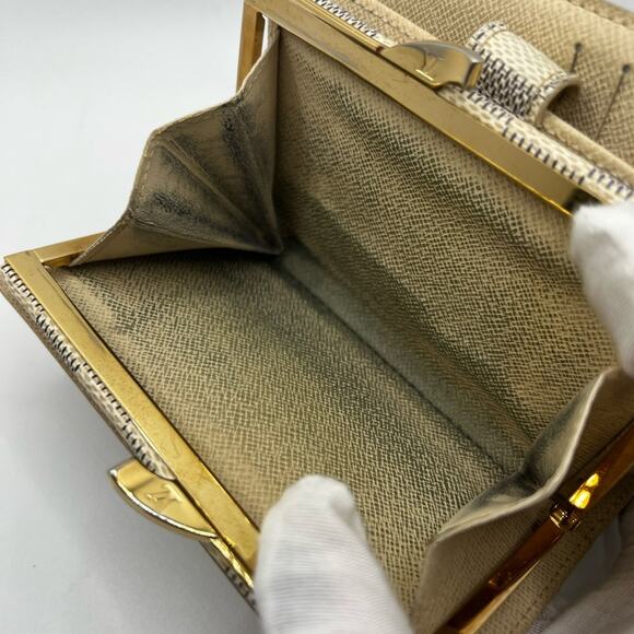 GUC Louis Vuitton Damier Azur Kisslock Wallet with Box and Dustbag - Picture 6 of 10